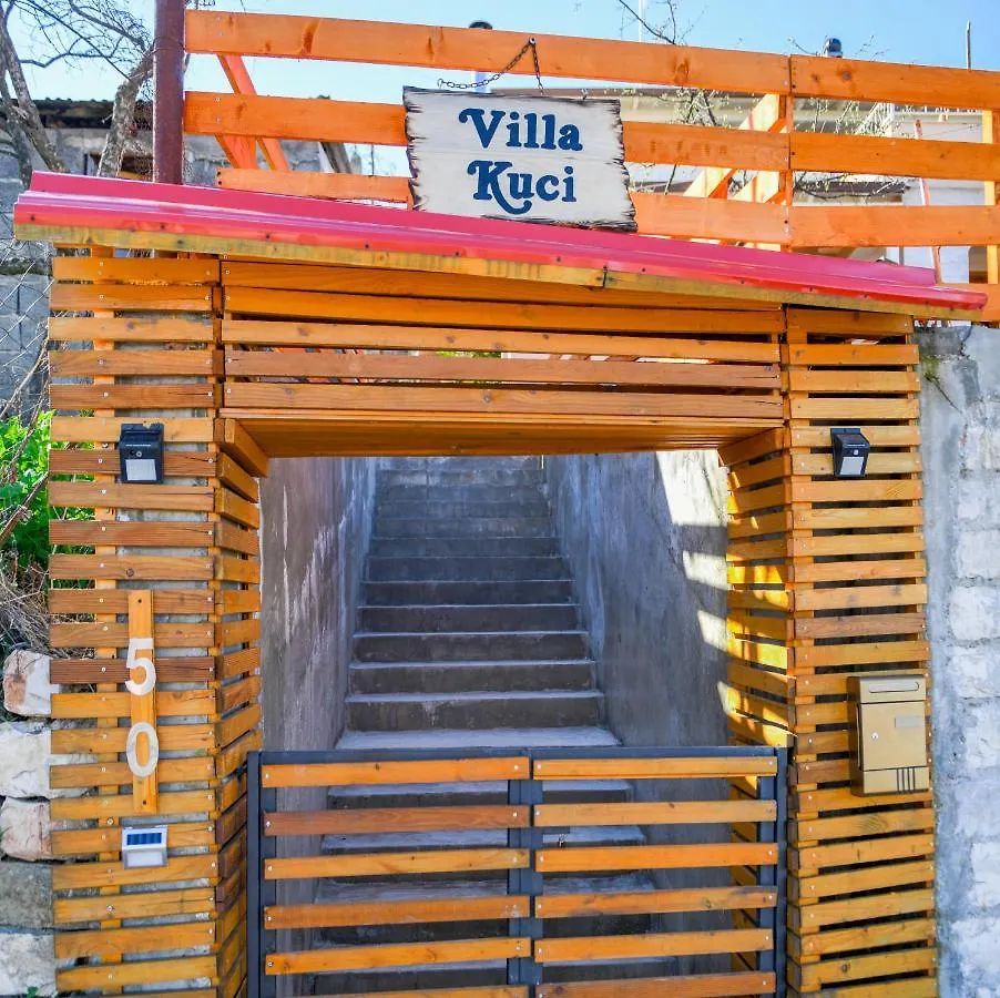 Villa Kuci, Drobonik Berat